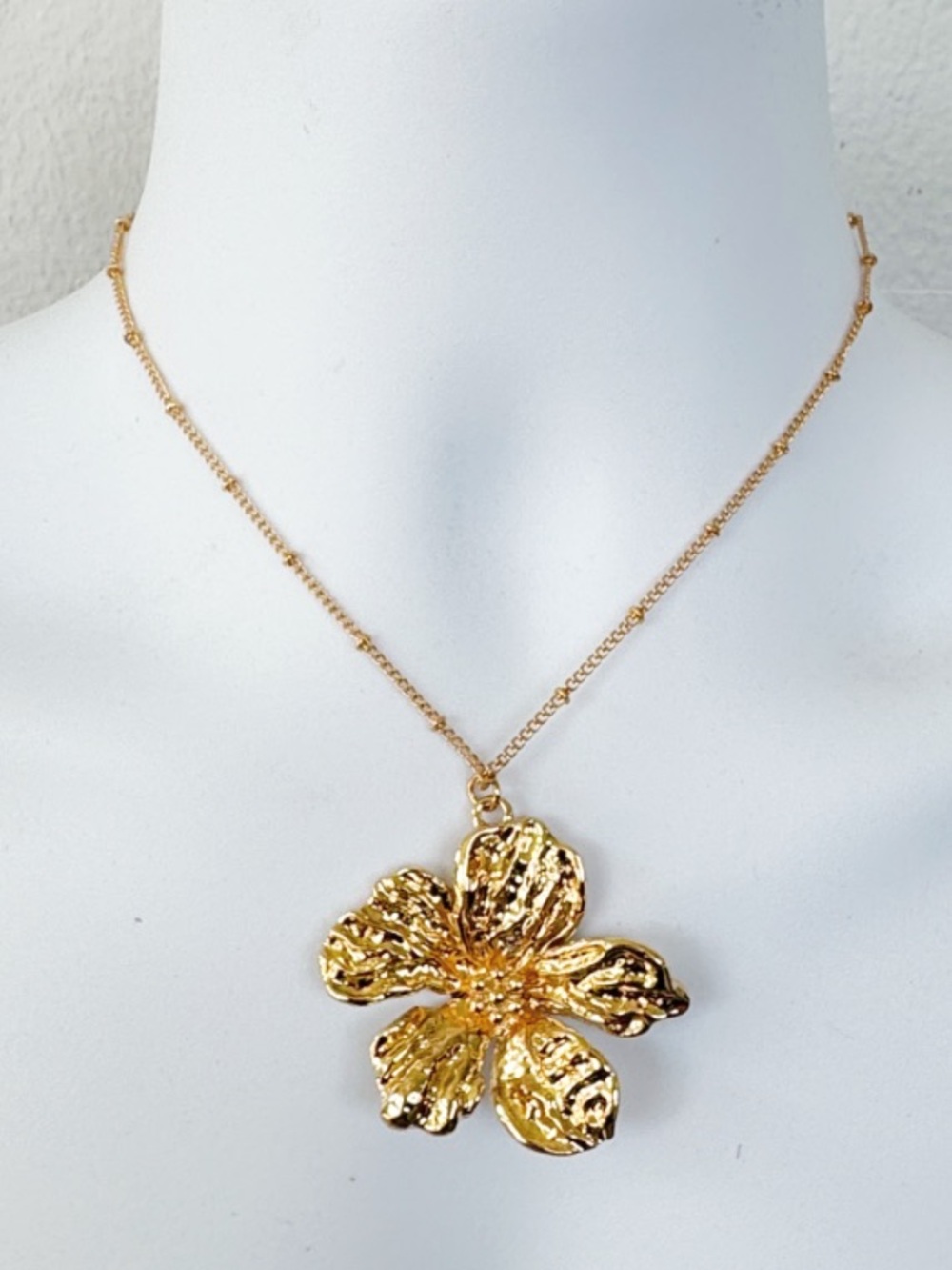 Design B London metallic gold oversized floral pendant necklace